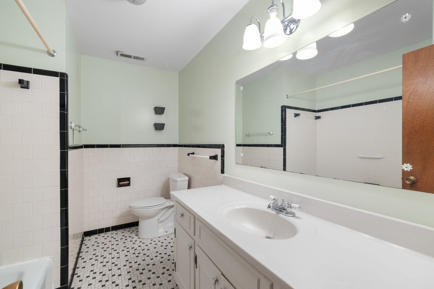 Image for 4 Bed/2.5 Bath Quaint Brick Ranch Minutes Outside of Short Pump - 11992 S Anna Dr