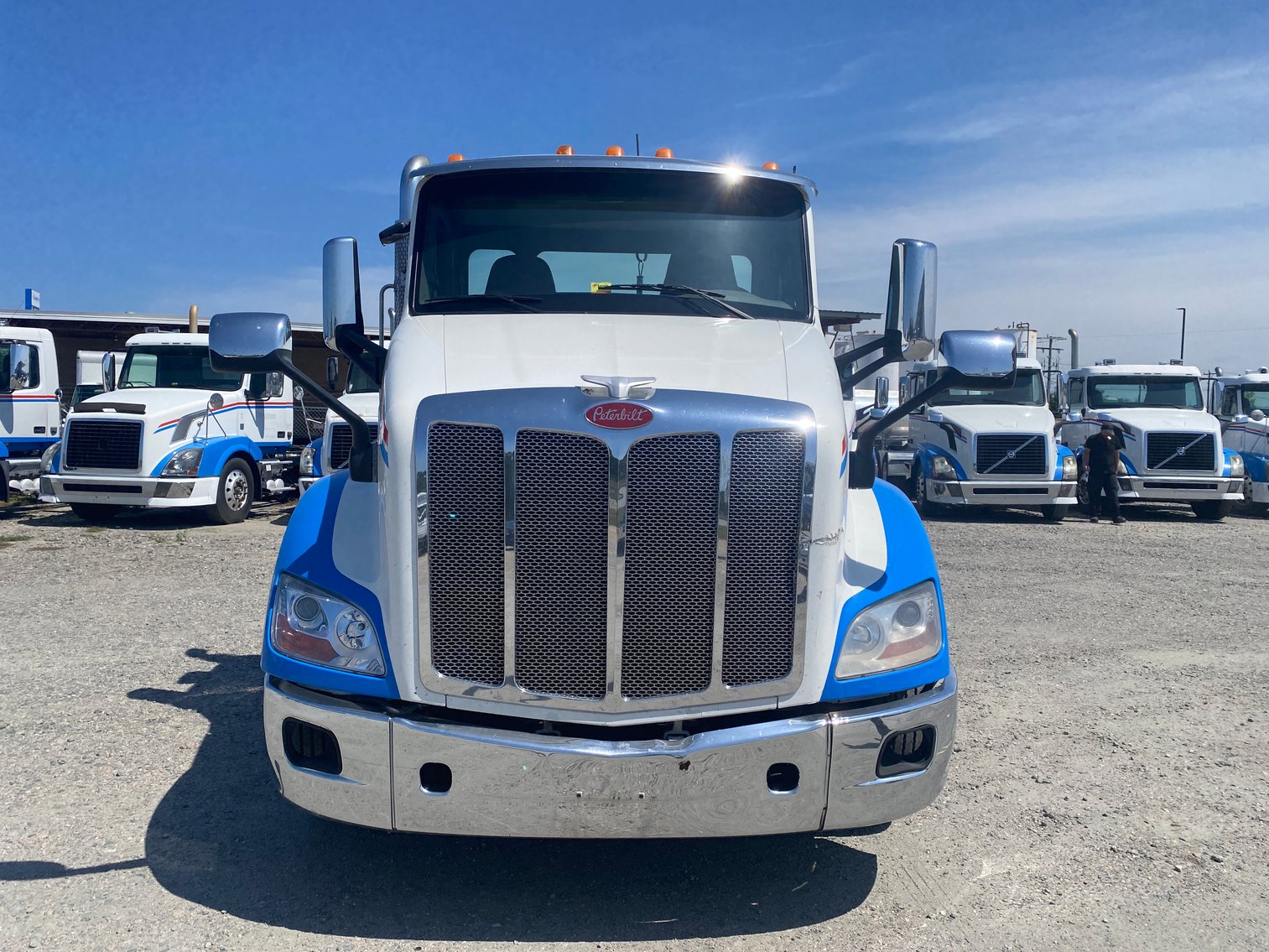 Image for US Bankruptcy Ordered Heavy Truck Auction