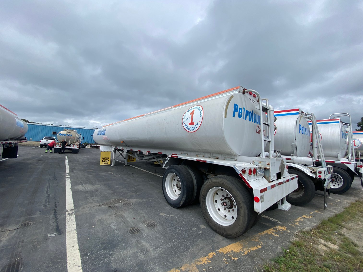 Image for US Bankruptcy Ordered Heavy Truck Auction