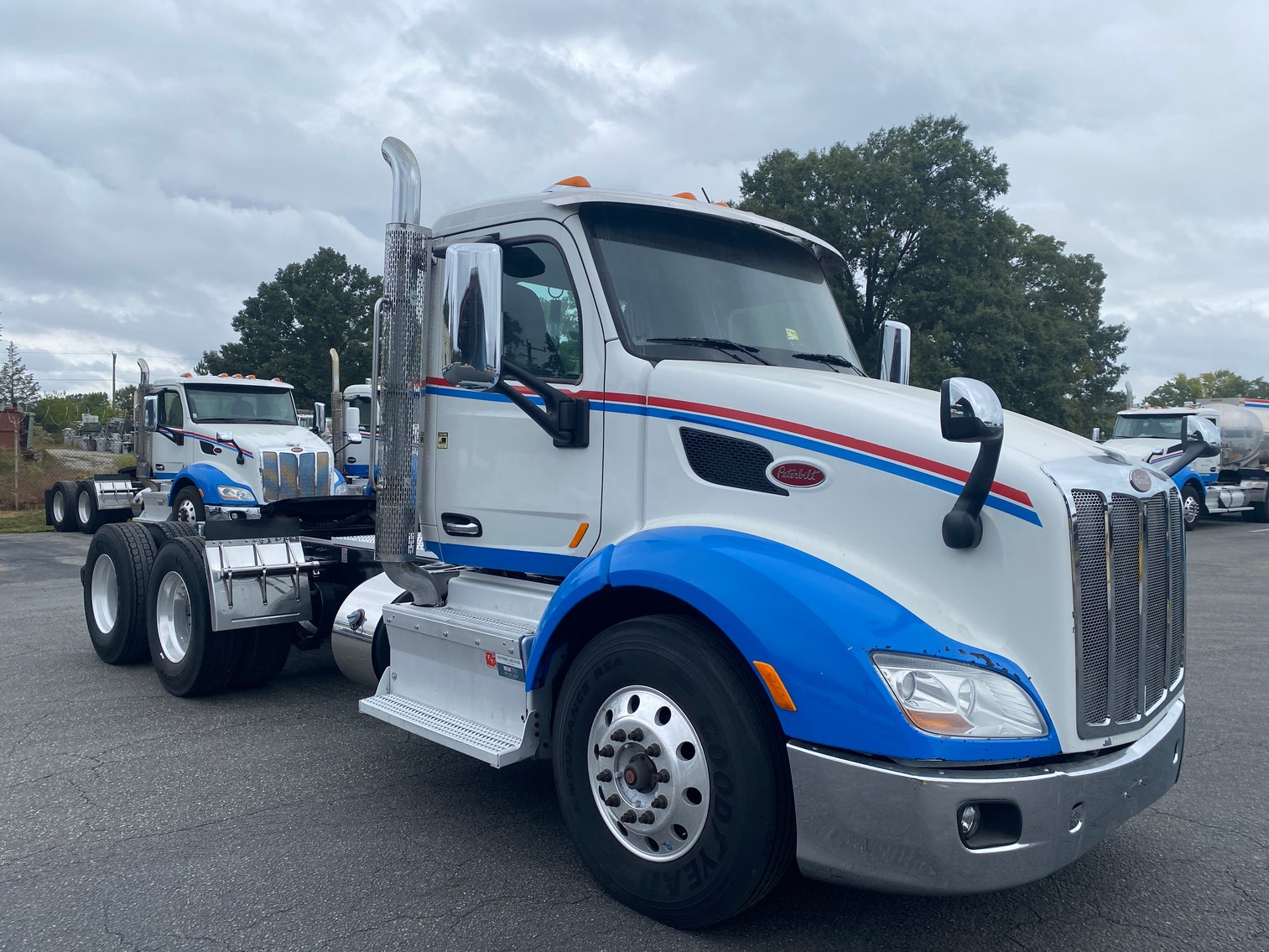 Image for US Bankruptcy Ordered Heavy Truck Auction