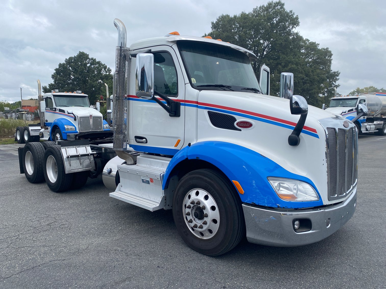 Image for US Bankruptcy Ordered Heavy Truck Auction