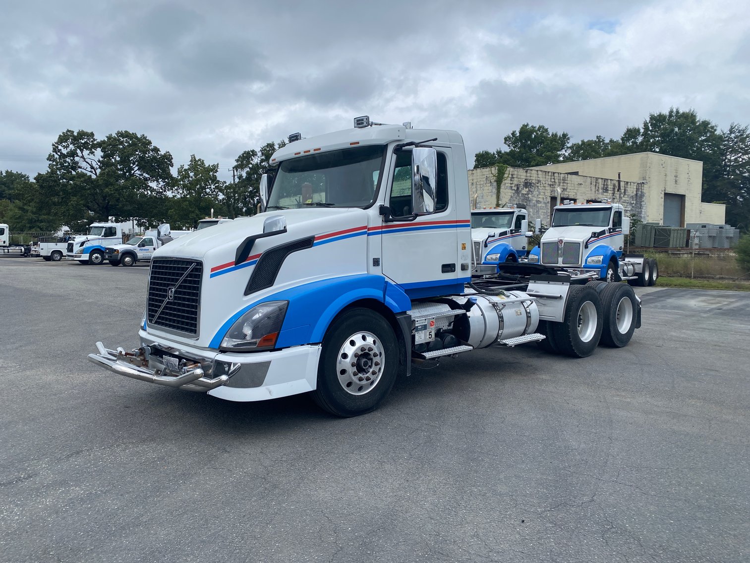 Image for US Bankruptcy Ordered Heavy Truck Auction