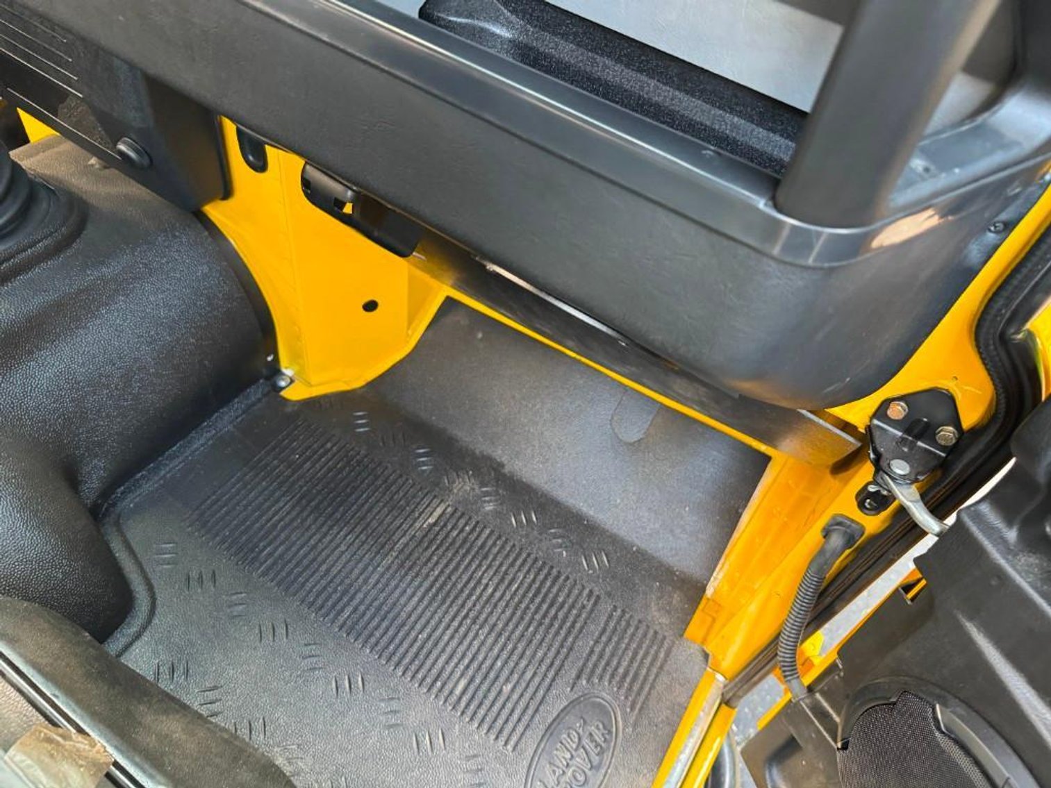 Image for 1994 Land Rover Defender 90 NAS