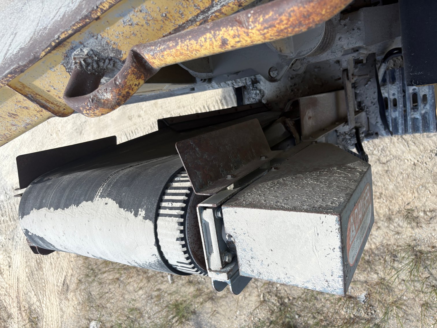 Image for Heavy Equipment Auction - 2006 Komatsu BR480RG Mobile Jaw Crusher