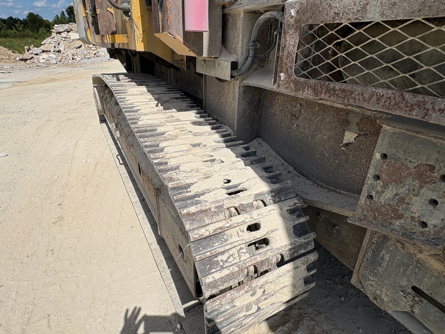 Image for Heavy Equipment Auction - 2006 Komatsu BR480RG Mobile Jaw Crusher