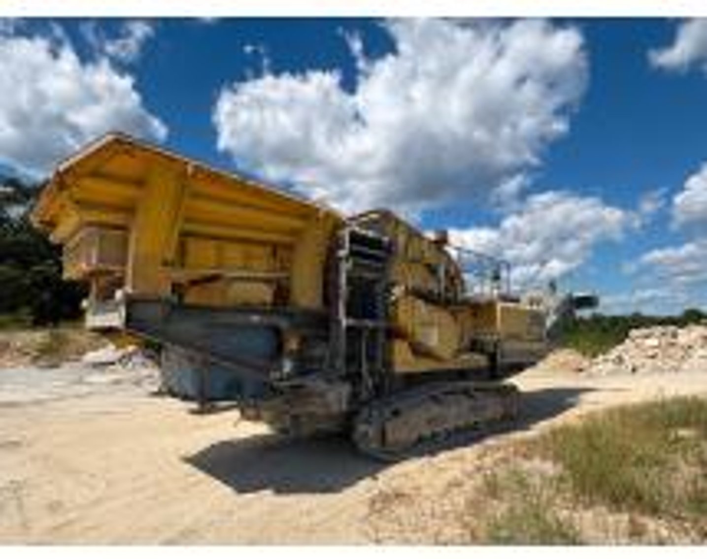 Image for Heavy Equipment Auction - 2006 Komatsu BR480RG Mobile Jaw Crusher