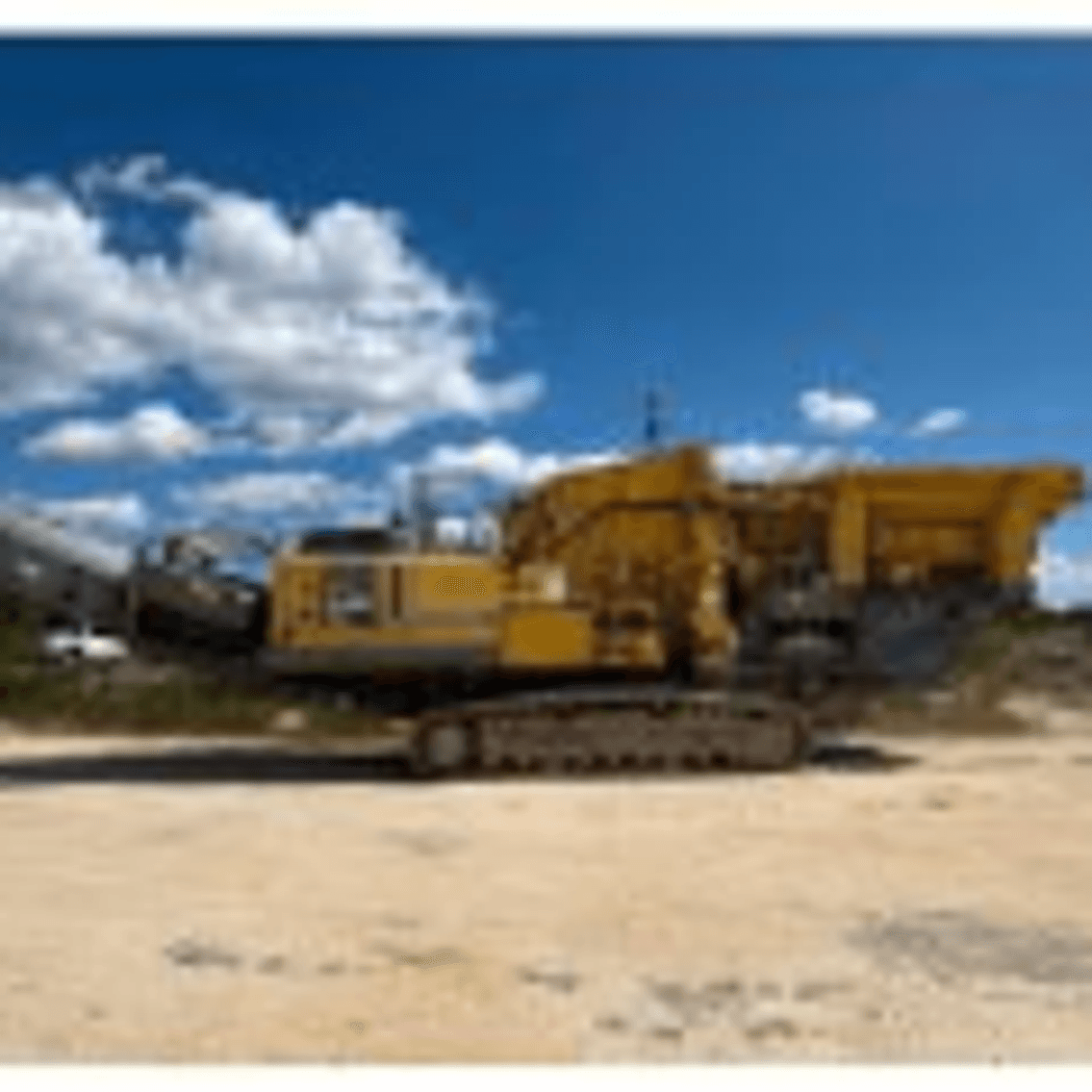 Image for Heavy Equipment Auction - 2006 Komatsu BR480RG Mobile Jaw Crusher