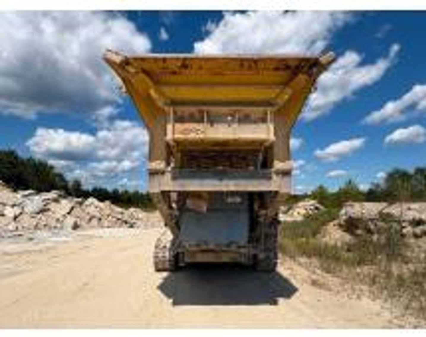 Image for Heavy Equipment Auction - 2006 Komatsu BR480RG Mobile Jaw Crusher
