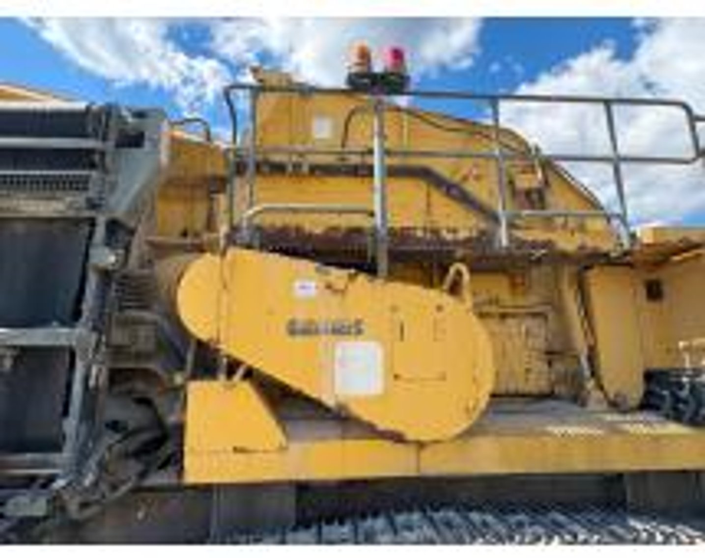Image for Heavy Equipment Auction - 2006 Komatsu BR480RG Mobile Jaw Crusher
