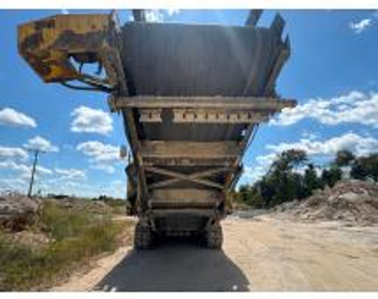 Image for Heavy Equipment Auction - 2006 Komatsu BR480RG Mobile Jaw Crusher