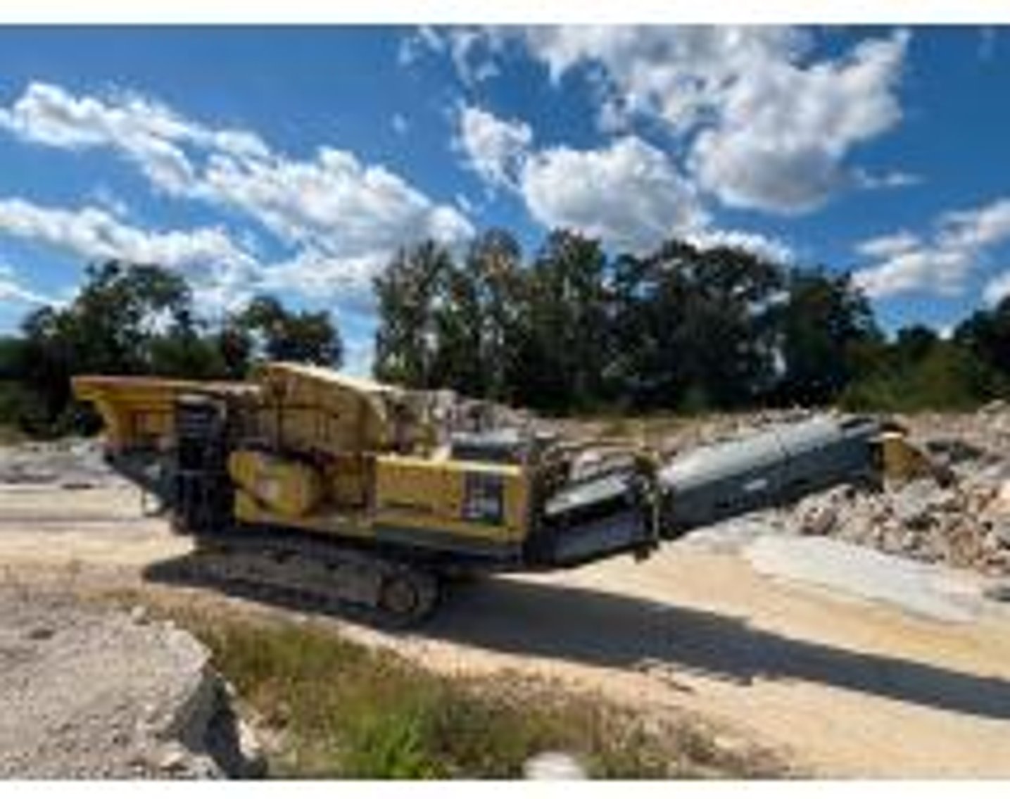 Image for Heavy Equipment Auction - 2006 Komatsu BR480RG Mobile Jaw Crusher