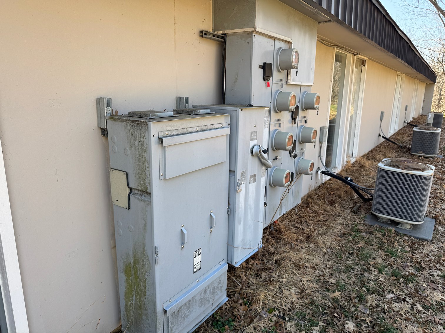 Image for Trustee Ordered Foreclosure Sale – Multi-Tenant Commercial Building – Income Producing – 1712 Clubhouse Rd, Reston, VA – Live & Online Auction