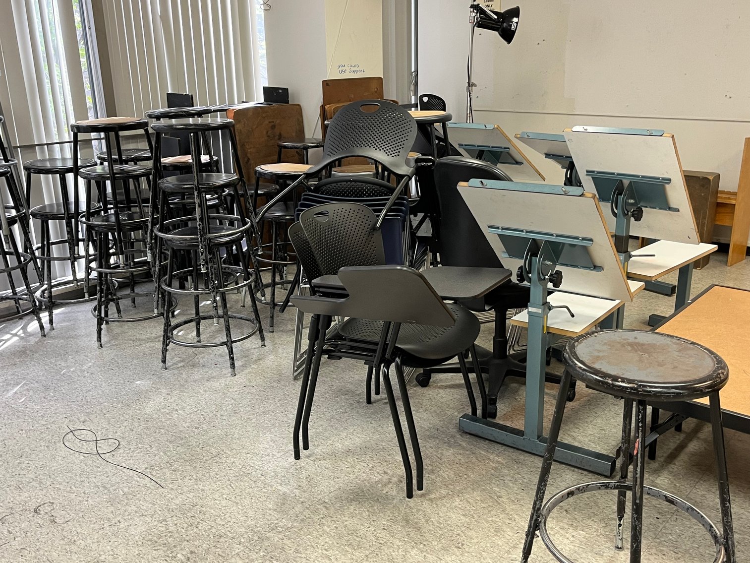 Image for School of Design/ Media Arts/Fashion Liquidation Formerly Art Institute of Dallas