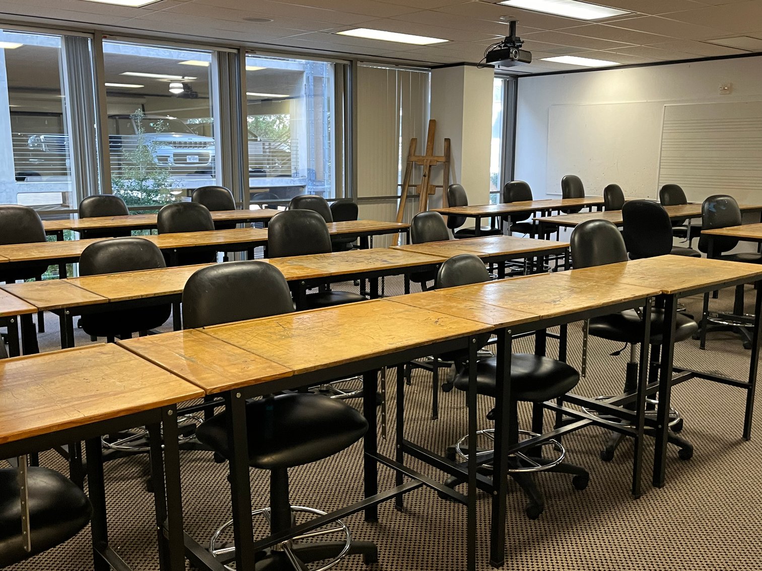 Image for School of Design/ Media Arts/Fashion Liquidation Formerly Art Institute of Dallas