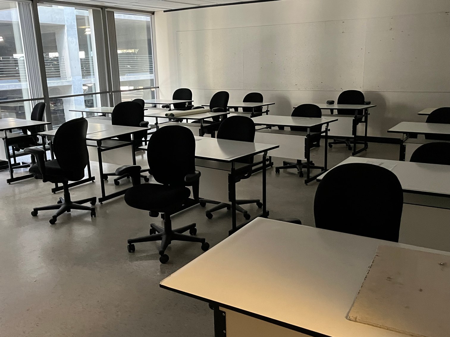 Image for School of Design/ Media Arts/Fashion Liquidation Formerly Art Institute of Dallas