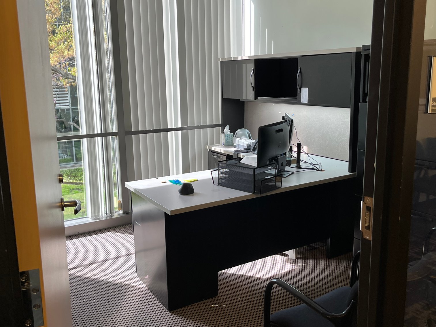 Image for School of Design/ Media Arts/Fashion Liquidation Formerly Art Institute of Dallas