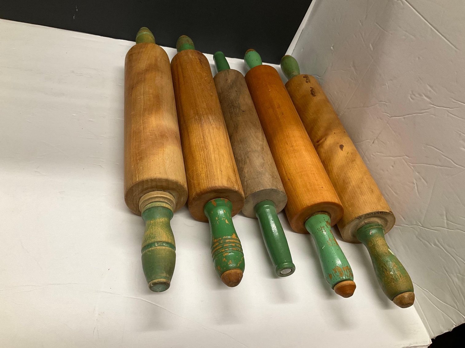 Image for Furniture, collectibles, household-Main back