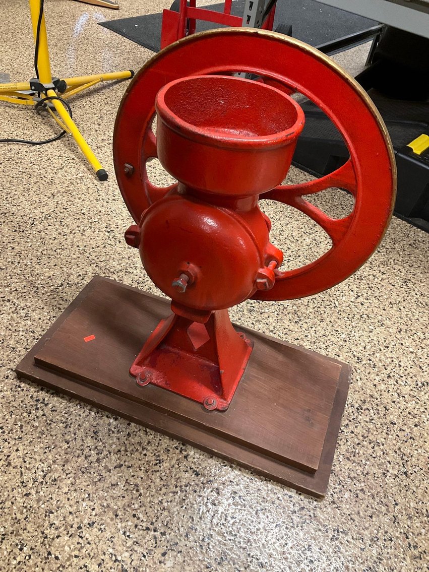 Image for Furniture, collectibles, household-Main back