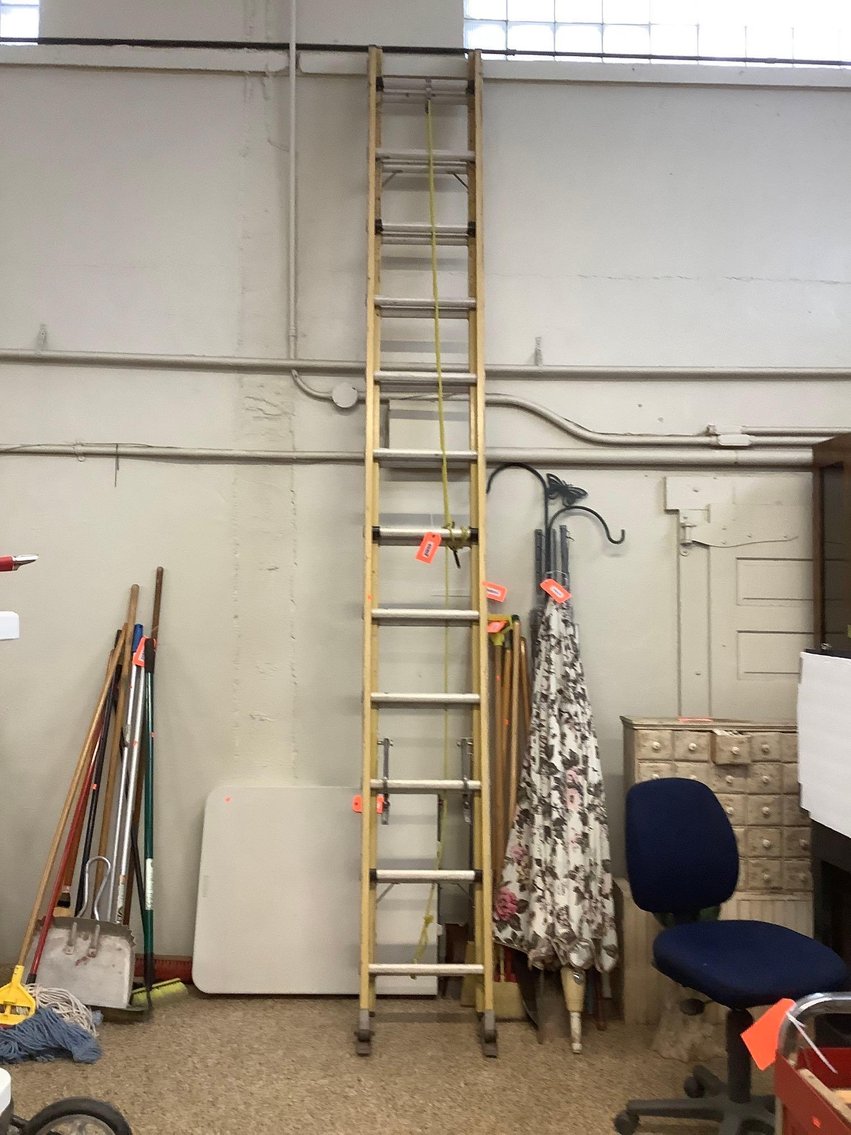 Image for Furniture, collectibles, household-Main back