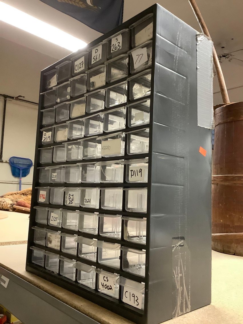 Image for Furniture, collectibles, household-Main back