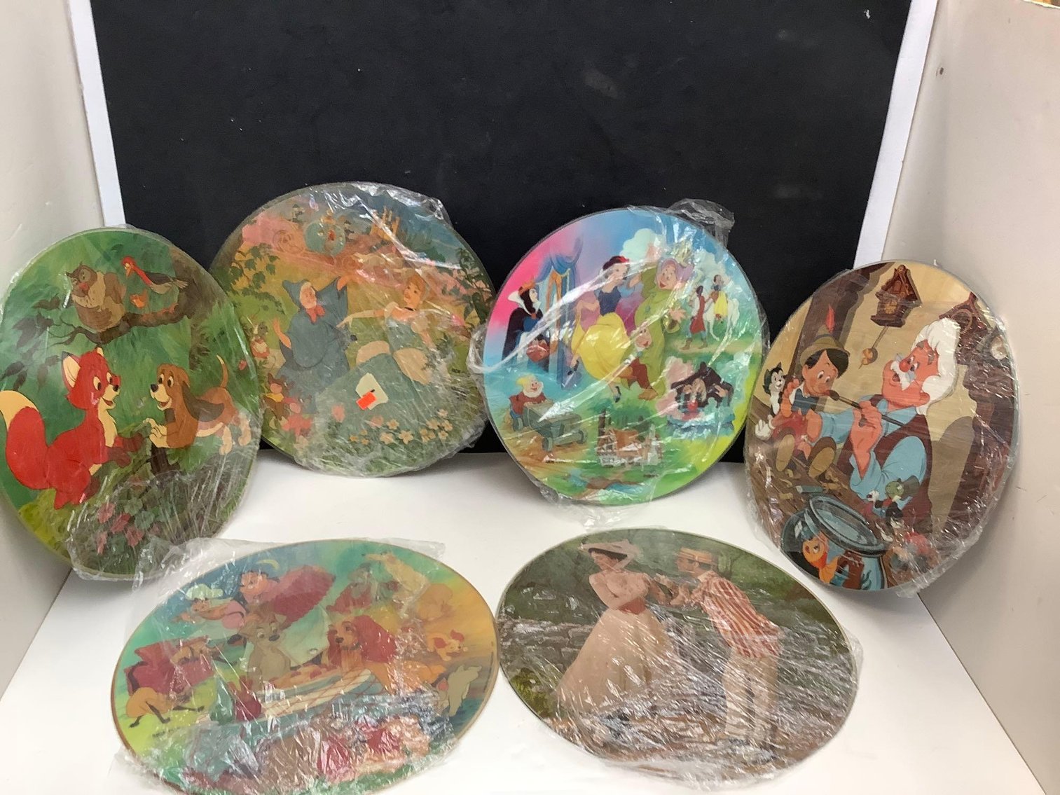 Image for Furniture, collectibles, household-Main back