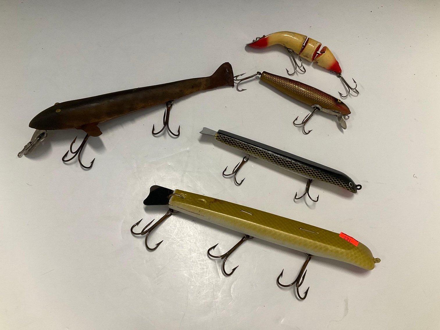 Image for Furniture, collectibles, household-Main back