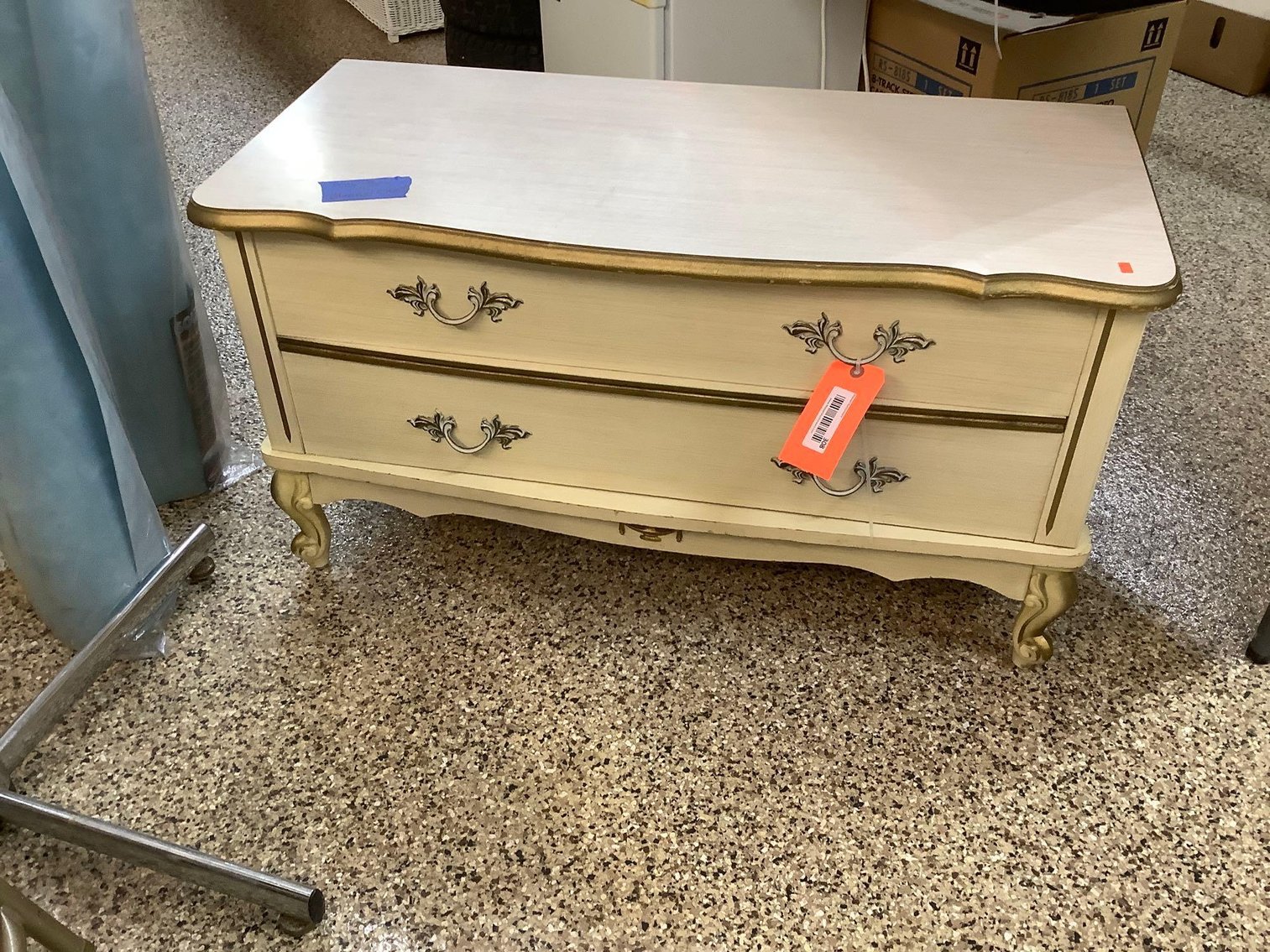 Image for Furniture, collectibles, household-Main front