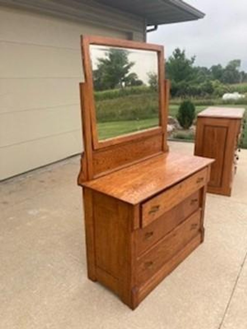 Image for Furniture, collectibles, household-Main front