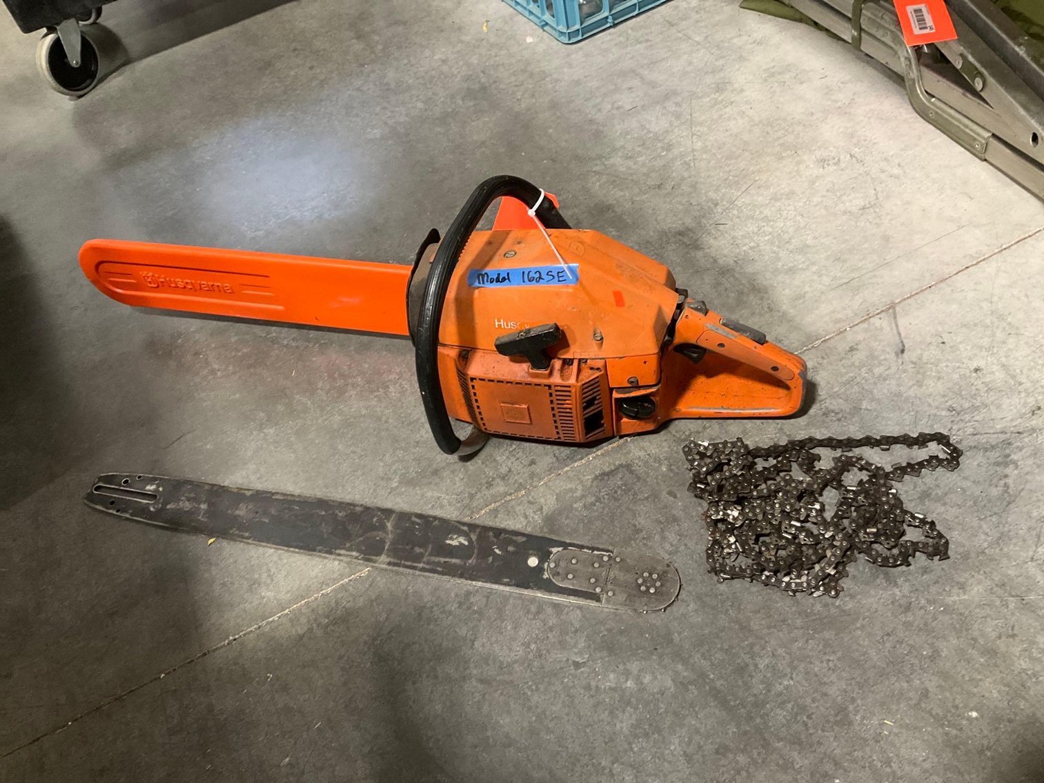 Image for Furniture, collectibles, household-New Building North