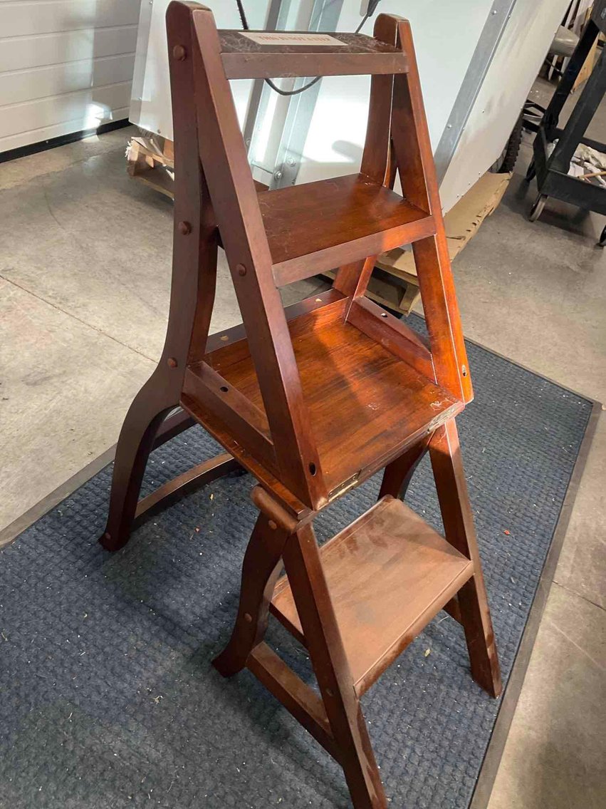 Image for Furniture, collectibles, household-New Building North