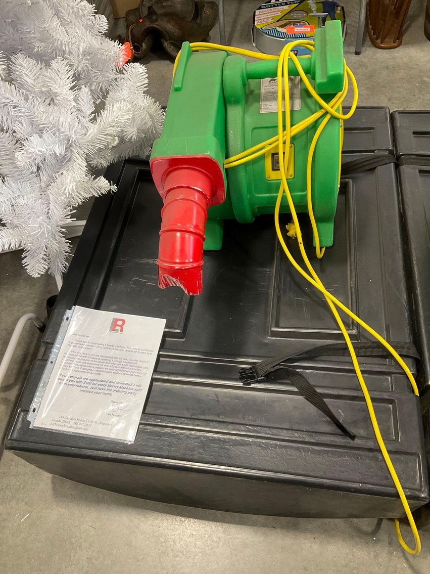 Image for Furniture, collectibles, household-New Building North