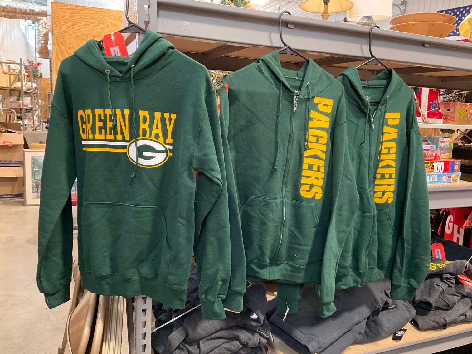 Image for Furniture, collectibles, household-New Building North