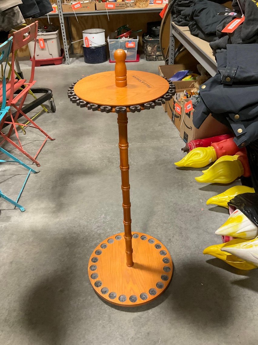 Image for Furniture, collectibles, household-New Building North