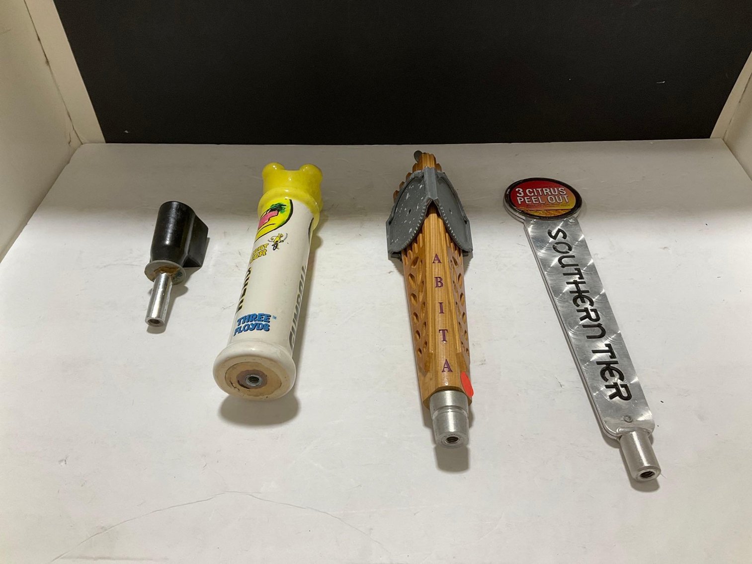 Image for Furniture, collectibles, household-New Building North