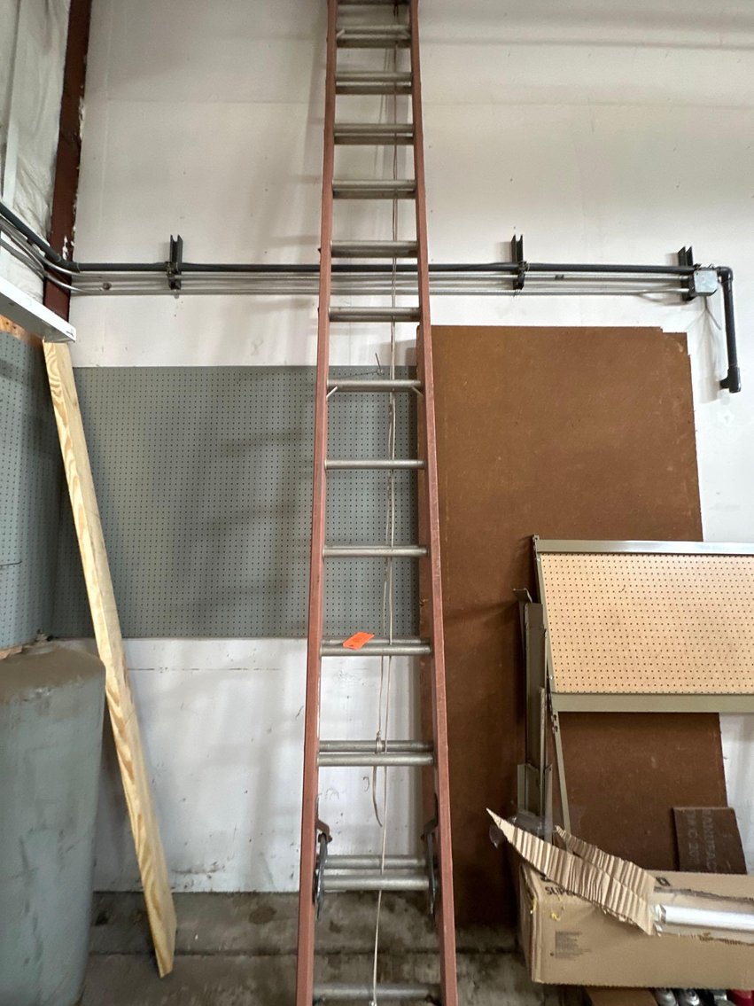 Image for Furniture, collectibles, household-New Building North