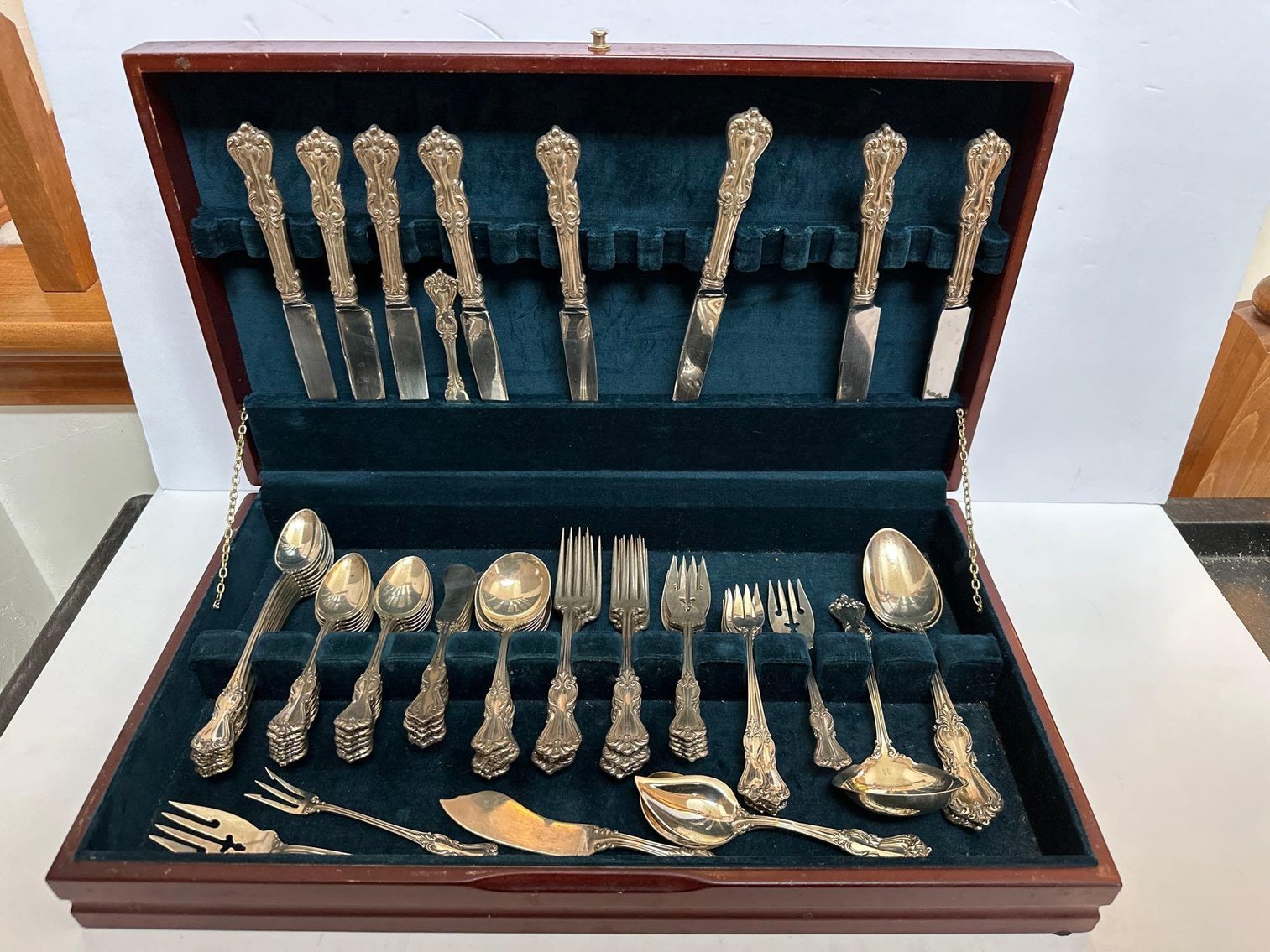 Image for Furniture, collectibles, household-Mariner Ln