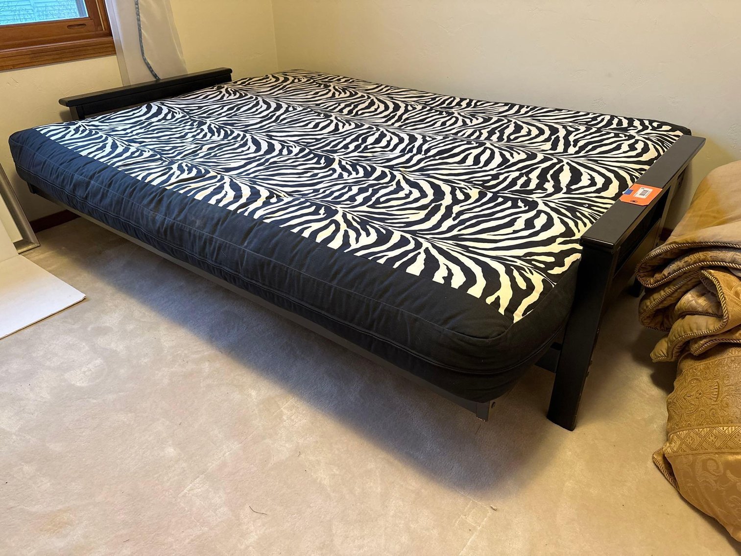 Image for Furniture, collectibles, household-Mariner Ln