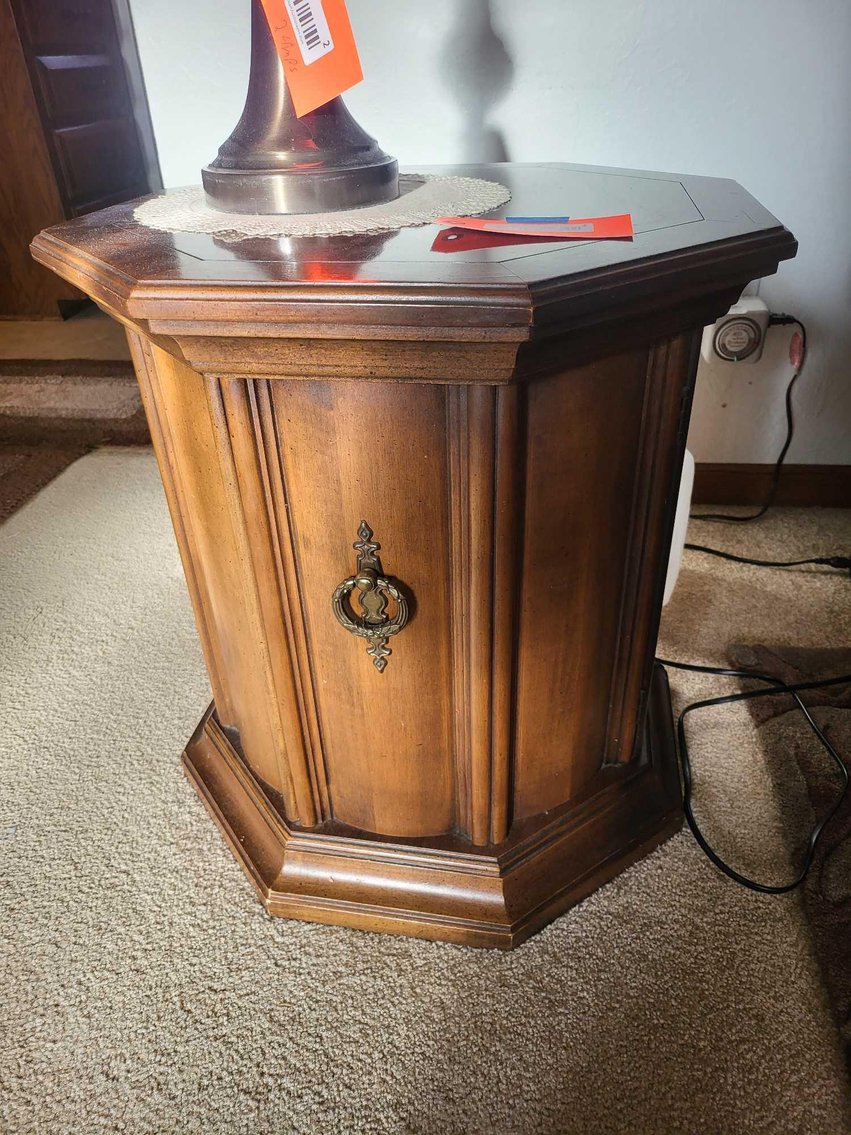 Image for Furniture, collectibles, household-Greenwald St