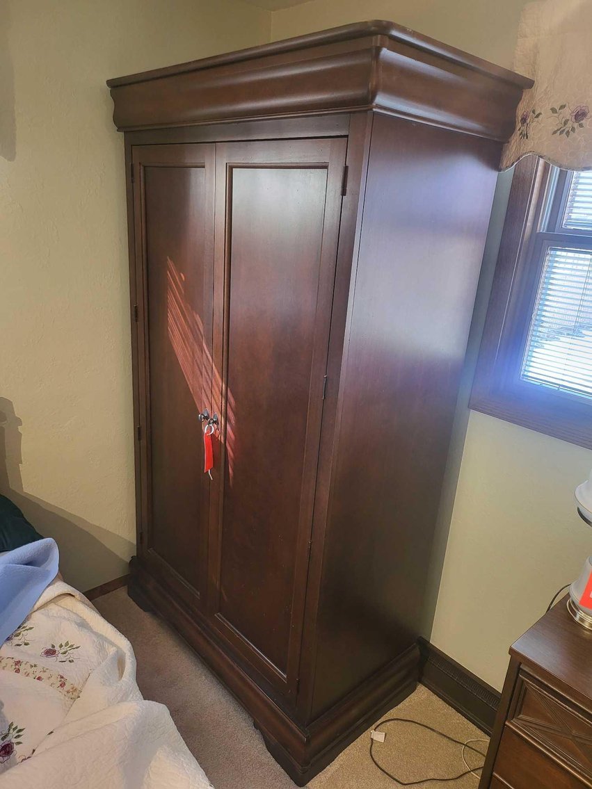 Image for Furniture, collectibles, household-Greenwald St