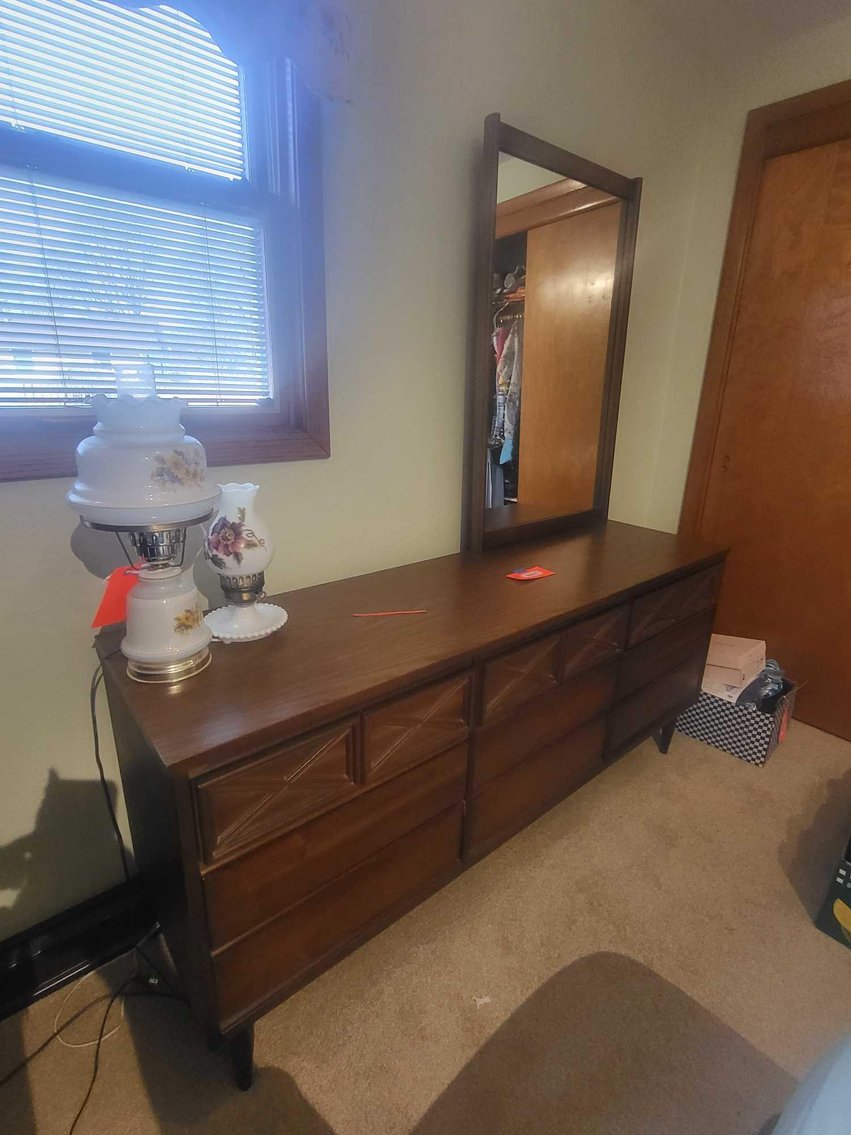 Image for Furniture, collectibles, household-Greenwald St