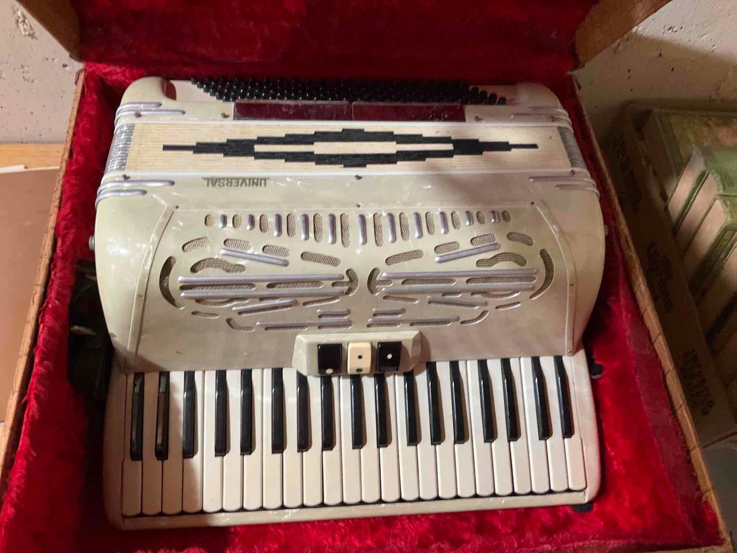 Image for Furniture, collectibles, household-Open Gate Trail