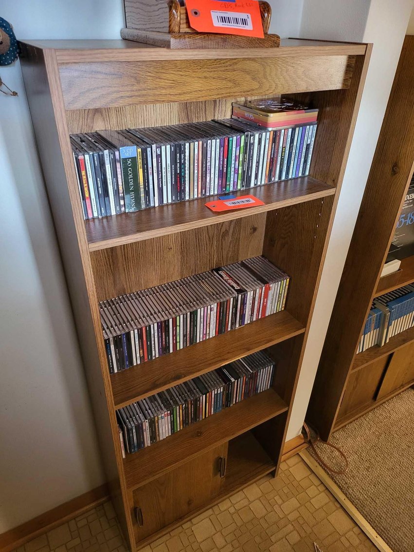 Image for Furniture, collectibles, household-Bond St Neenah