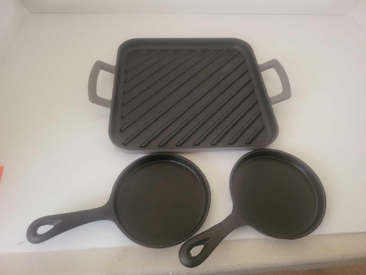 Image for Furniture, collectibles, household-Bond St Neenah