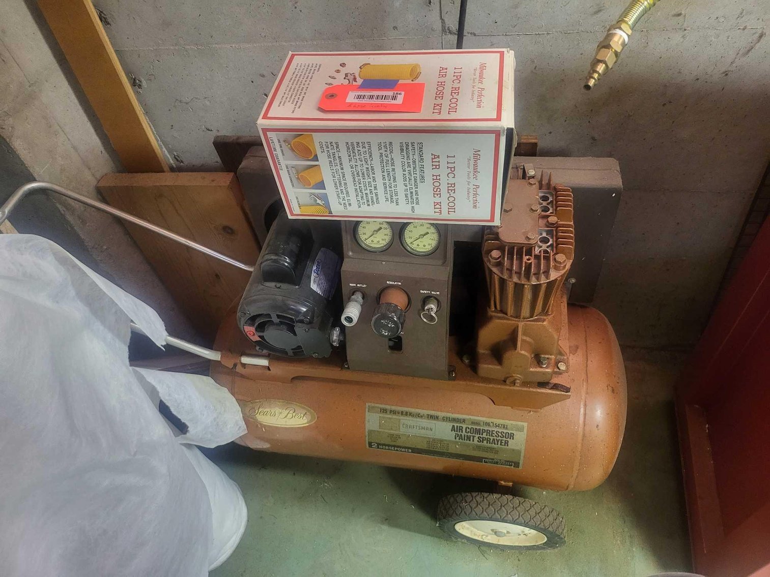 Image for Furniture, collectibles, household-Bond St Neenah