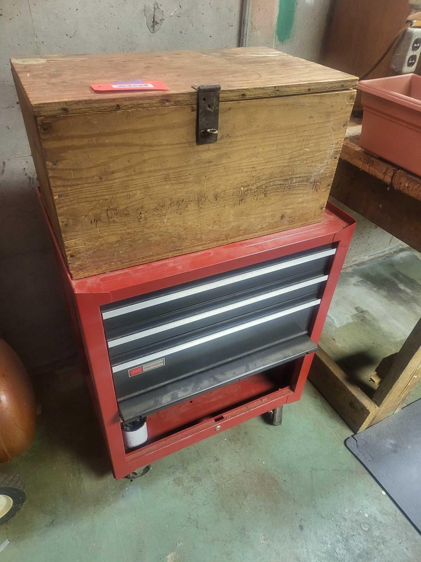 Image for Furniture, collectibles, household-Bond St Neenah