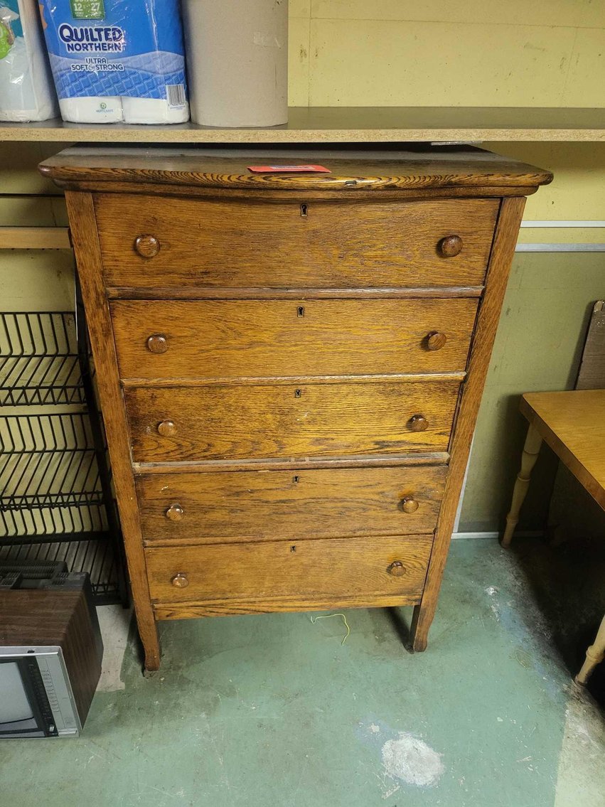 Image for Furniture, collectibles, household-Bond St Neenah