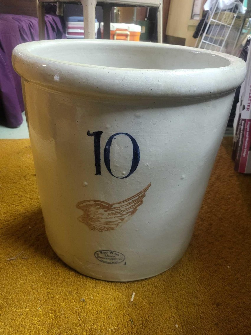 Image for Furniture, collectibles, household-Bond St Neenah