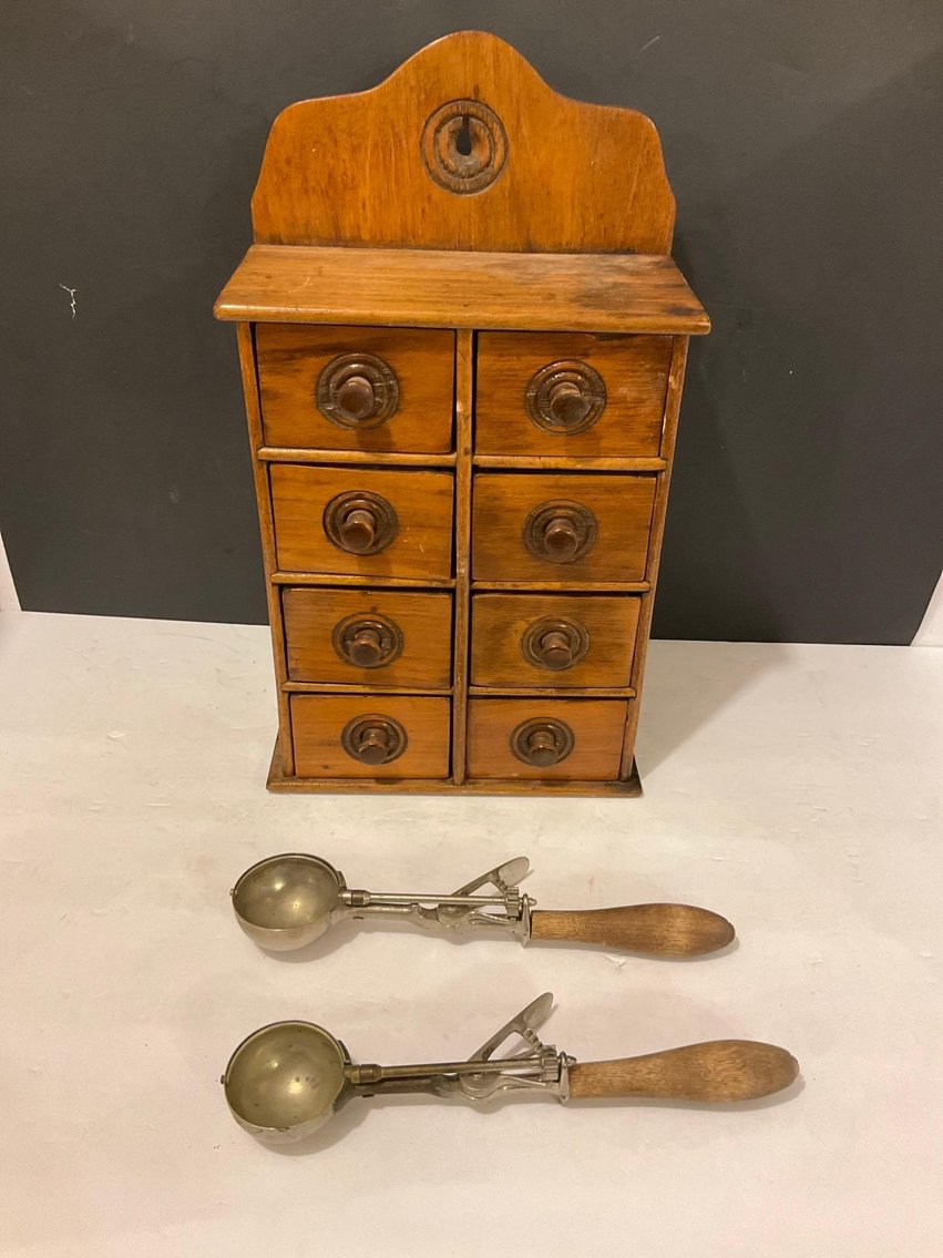 Image for Antiques, Collectibles, Guitar, Vintage items