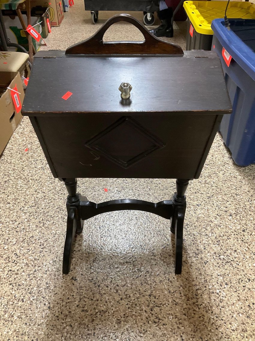 Image for Furniture, collectibles, household-Main front