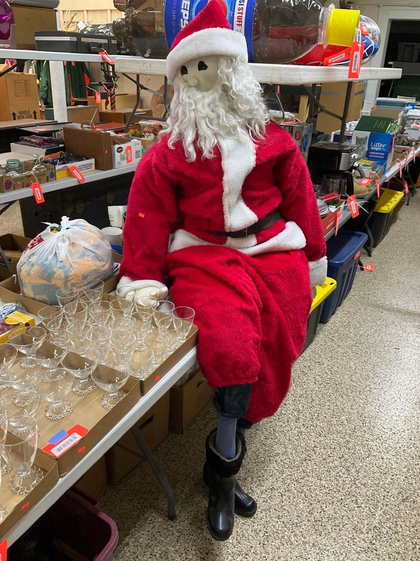 Image for Furniture, collectibles, household-Main front